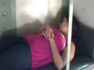 ஆசா அகிரா மிகவும் கொழுப்பை உறிஞ்சுகிறார்