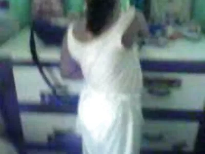 மில்ஃப் அலெக்ஸிஸ் ஃபாக்ஸ் பெரிய தடிப்புகள் மற்றும் கழுதை மெல்ல உறிஞ்சும் மற்றும் அவரது சித்தியுடன் குத்தினார்