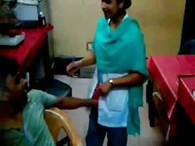 குத பாலியல் அன்பான பெண் புண்படுத்தப்பட்டாள்