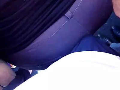 Busty MILF ரியான் கீலி ஒரு பெரிய கருப்பு சேவல் மற்றும் முகத்தில் கம் பெறுகிறார்