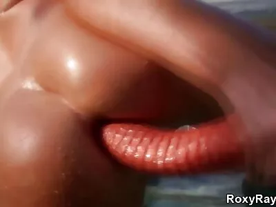 சூடான பெண் கட்டாயப்படுத்தப்படுகிறாள்