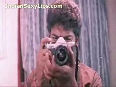 பஸ்டி பொன்னிறம் கழுதைக்குள் சிக்கியது